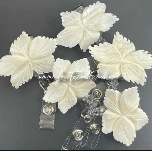 Natural | Freshwater | Shell | White | Flower | Badge | Rotating Clip | Reel | Doctors | Nurses | Professional | Graduates | Gifts